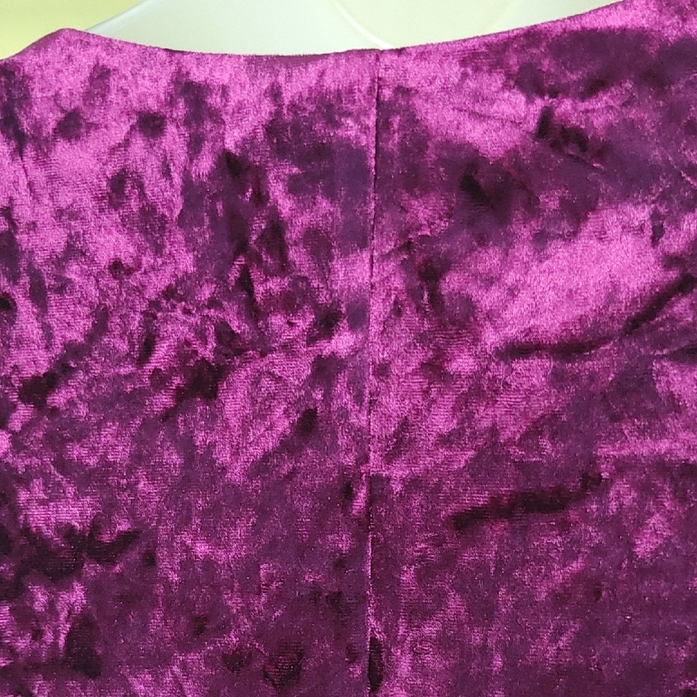 Eliza J Dress In Raspberry Velvet - Picture 5 of 8